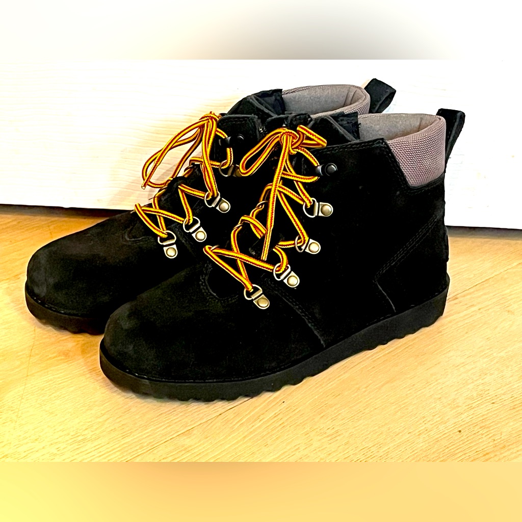 Kids' Ugg Boots K Hilmar Cwr Black 1094479k Size 4 Euc Play Outdoors Water Resis